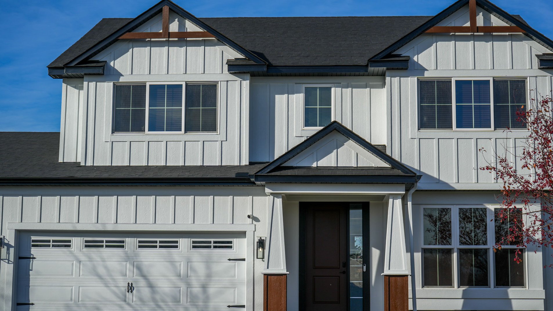 Photo of a completed Forest Lake, MN home after an entire exterior remodel.