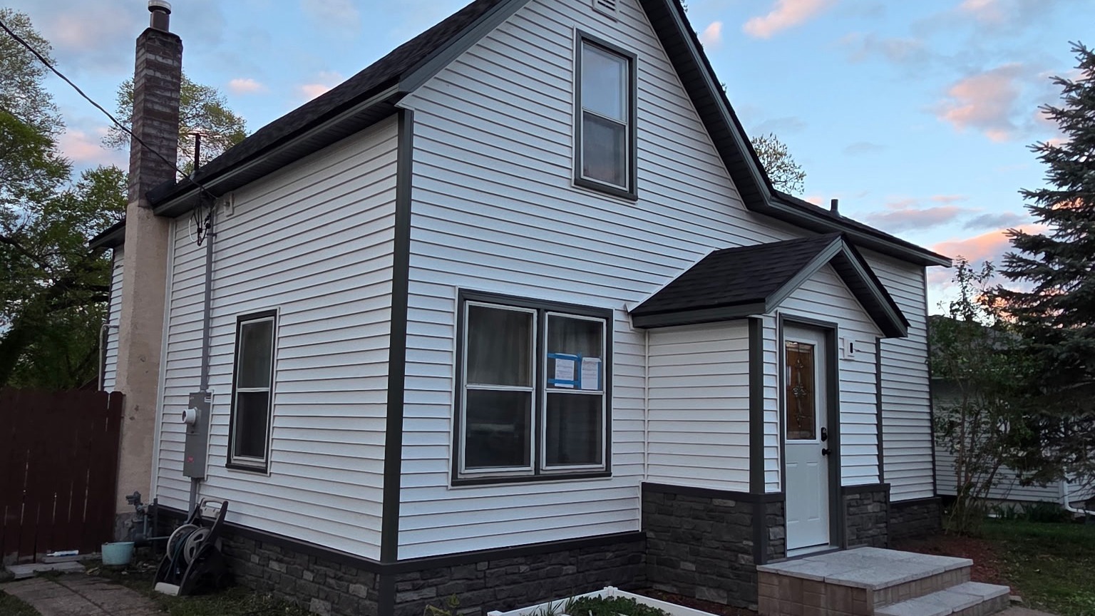 Photo of completed new windows at a Forest Lake, MN home.