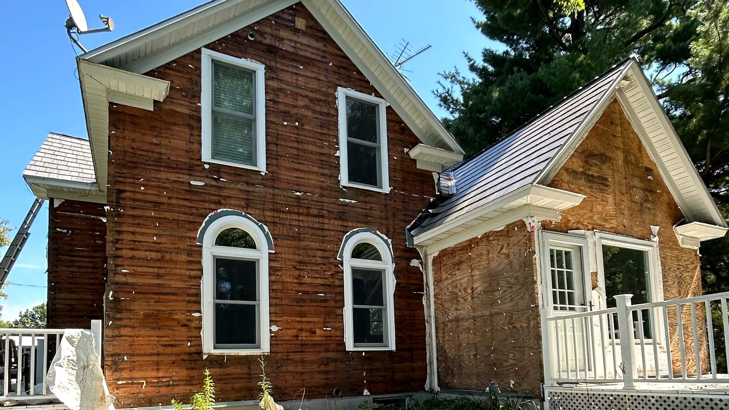 Minnesota Exterior Company installing new siding on North Branch, MN home